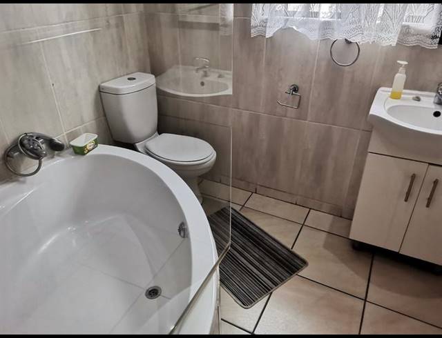 BUSINESS FOR SALE IN VANDERBIJLPARK SW 5